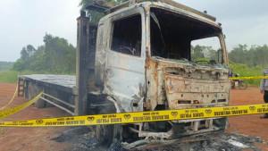 TRUK-TERBAKAR-Insiden-kebakaran-kendaraan-truk.jpg