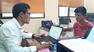 Tersangka-Eka-Stia-yang-membunuh-bocah-kakak-adik-di-Pesisir-Barat.jpg