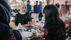 Wagub-Jihan-saat-mengunjungi-Pondok-Pesantren-Al-Amin-Cintamulya.jpg