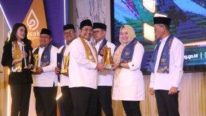 diganjar-dua-penghargaan-bergengsi.jpgdiganjar-dua-penghargaan-bergengsi-123.jpg