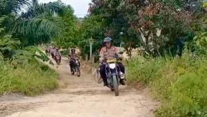 distribusikan-sembako-pakai-motor.jpg