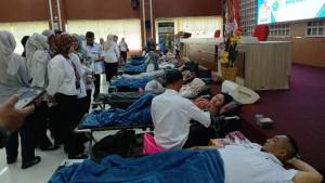 donor-darah-PMI-di-gedung-Semergou.jpg