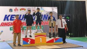 lifter-muda-pesawaran-raih-medali-perunggu-kejuaraan-angkat-besi.jpg