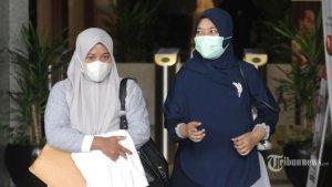 wagub-lampung-nunik-diperiksa-kpk-3-jam-lebih.jpg