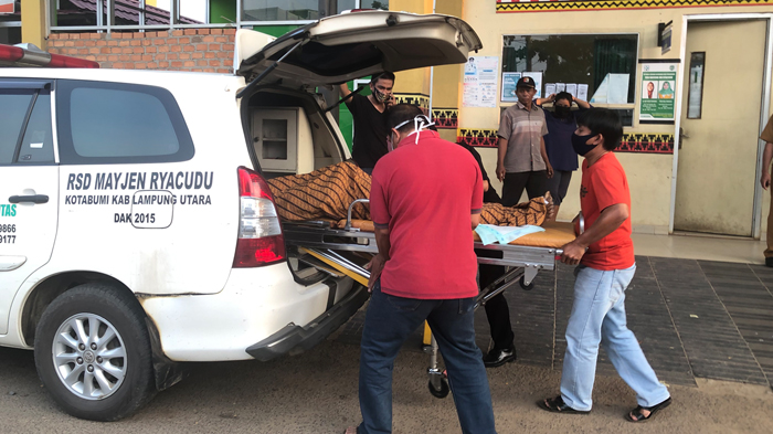 1-orang-meninggal-dunia-akibat-lakalantas-tunggal-truk-colt-disel-di-lampung-utara.jpg