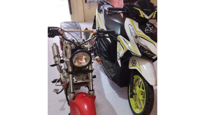2-sepeda-motor-jadi-barang-bukti-saat-polisi-tangkap-pelaku-pembegalan-di-lampung-tengah.jpg