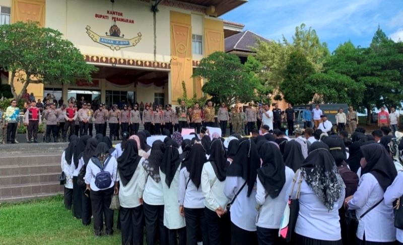 Honorer Terancam Tak Digaji karena SK hanya Sampai Juni 2025, 'Mau Makan Apa?'