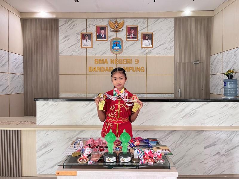Amelia-Rakha-Ivasonya-15-siswi-SMAN-9-Bandar-Lampung-ukir-prestasi-di-dunia-wushu-dan-kungfu.jpg