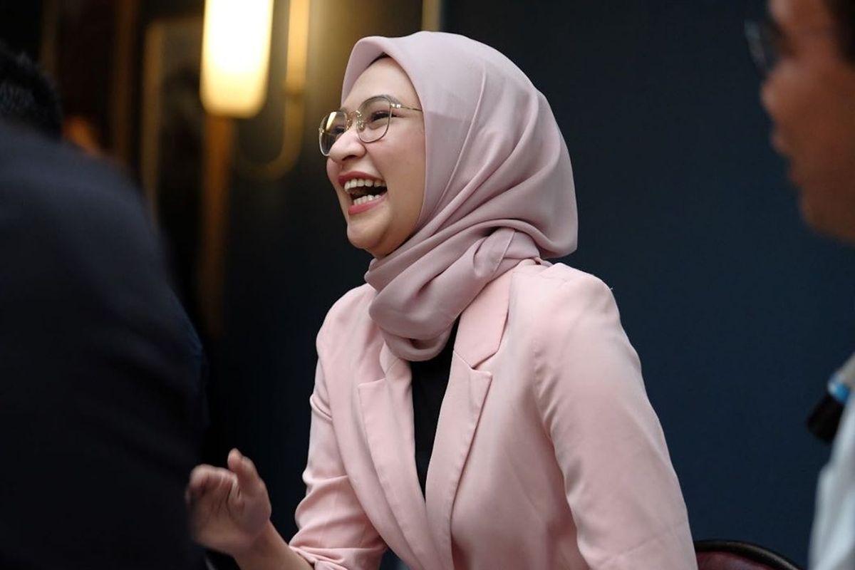 Kisah Stafsus Presiden dan Jubir Bidang Sosial Angkie Yudistia, Banyak Menangis hingga Mandiri