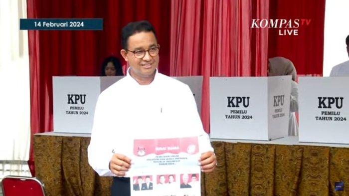 Anies Baswedan Bersama Keluarga Kompak Pakai Pakaian Warna Putih ke TPS