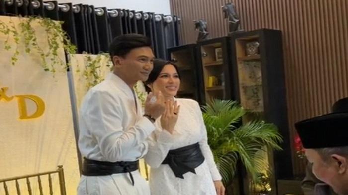 Anji-Manji-Resmi-Menikahi-Dena-Desy.jpg