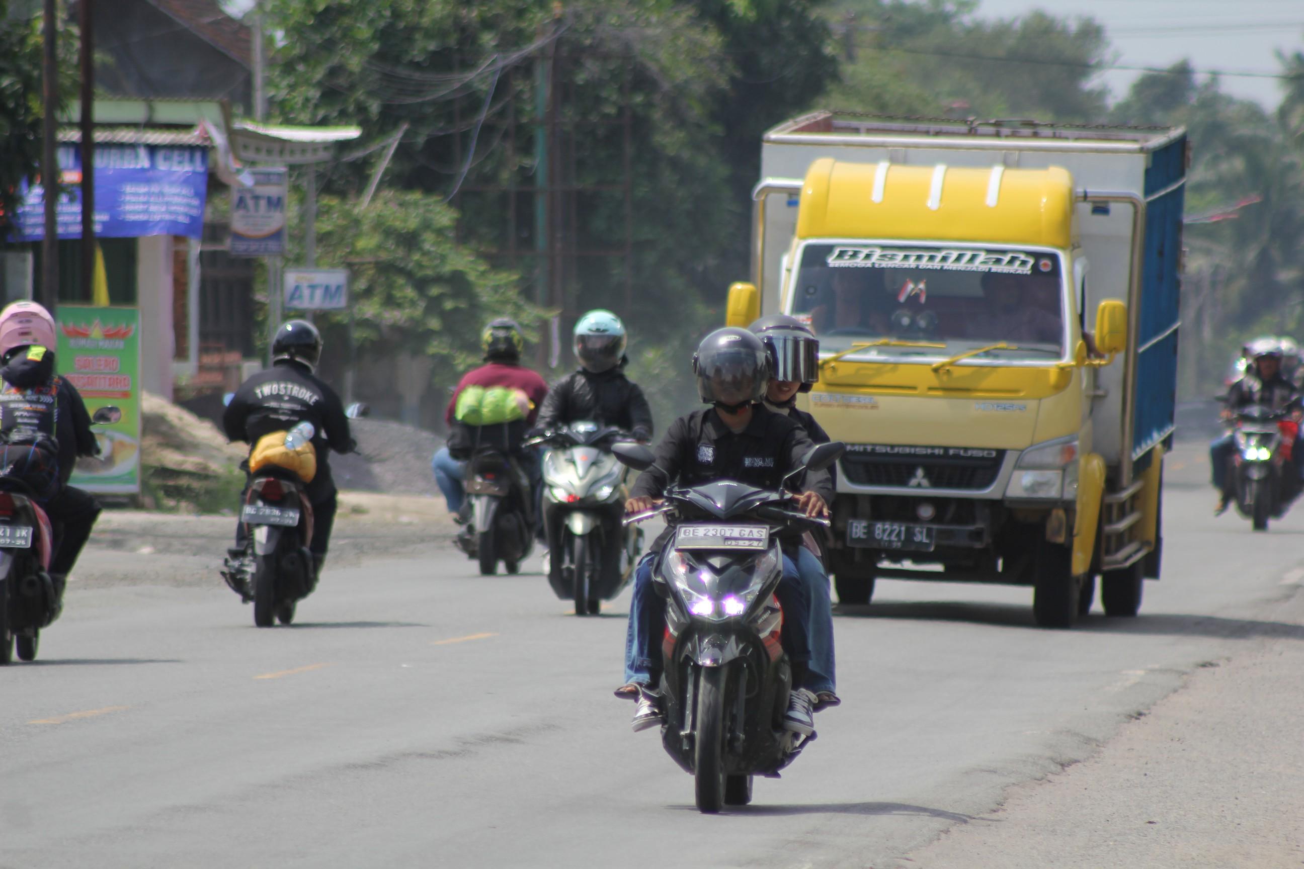 Polres Lampung Tengah Imbau Truk Sumbu Tiga Tunda Perjalanan hingga 29 Maret
