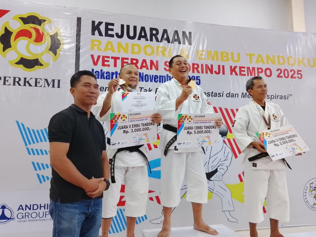Atlet Kempo Lampung Sabet Medali Perak di Kejuaraan Veteran 