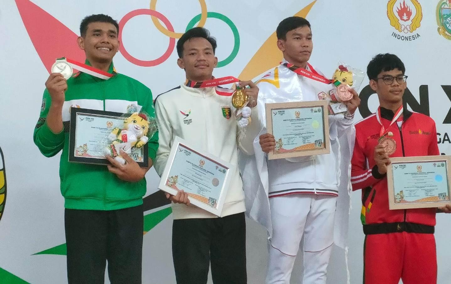 Atlet-pencak-silat-sumbang-emas-PON-2024.jpg<pf>Sadan-Sidik-Lisanaka.jpg