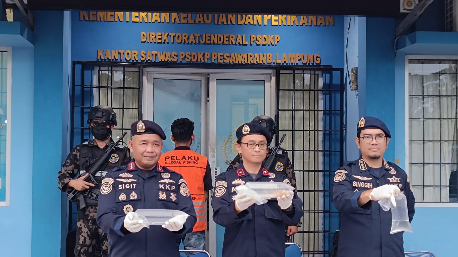 BARANG-BUKTI-Direktur-Pengawasan-Sumber-Daya-Perikanan-KKP.jpg