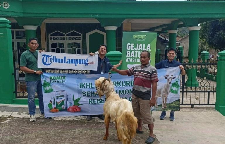 BERBAGI-KURBAN-Merayakan-Hari-Raya-Idul-Adha.jpg