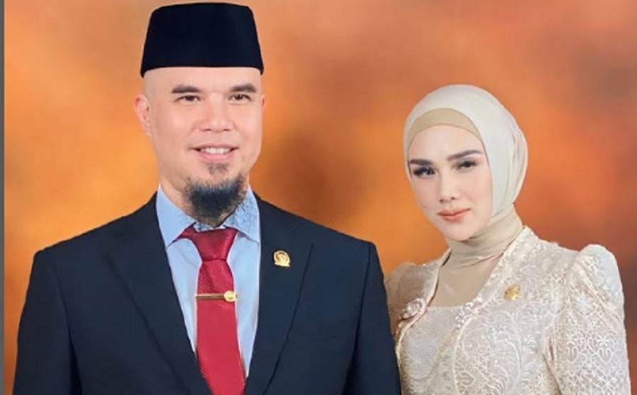 BERSAMA-ISTRI-Unggahan-foto-Ahmad-Dhani-bersama-istrinya-Mulan-Jameela.jpg