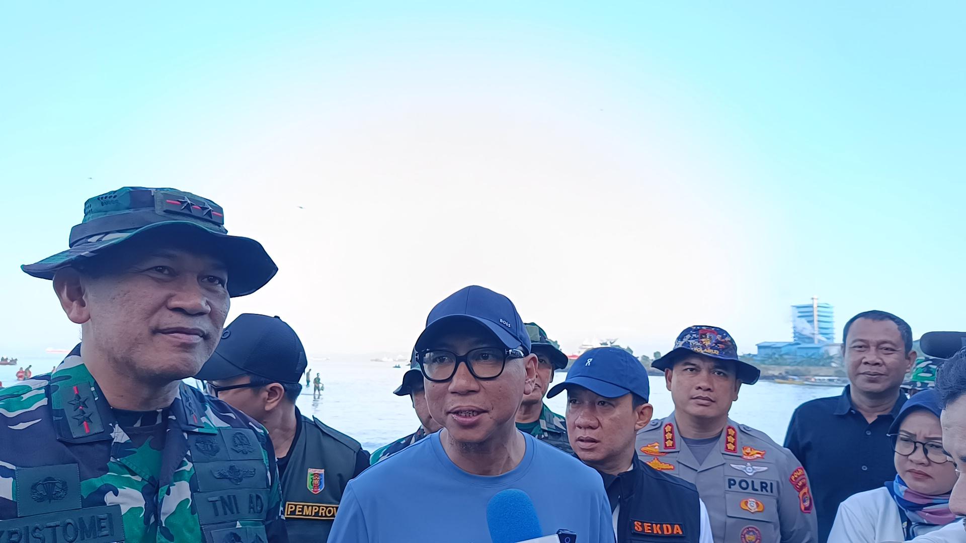 Pemprov Lampung dan TNI-Polri Kompak Bersihkan Pantai Pasir Putih - Tribunlampung.co.id