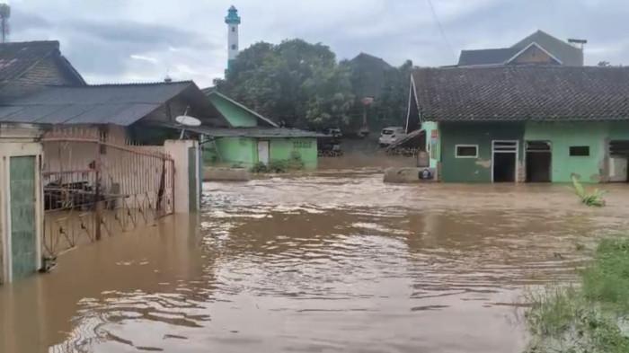 BPBD-Lampung-imbau-masyarakat-waspada-potensi-banjir-susulan.jpg