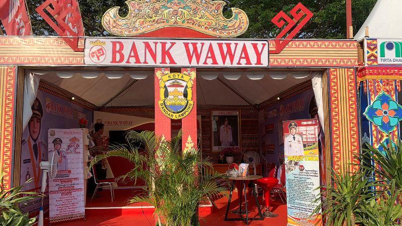 Bank-Waway-Lampung-menampilkan-berbagai-produk-unggulan-di-Bandar-Lampung-Expo-2024.jpg