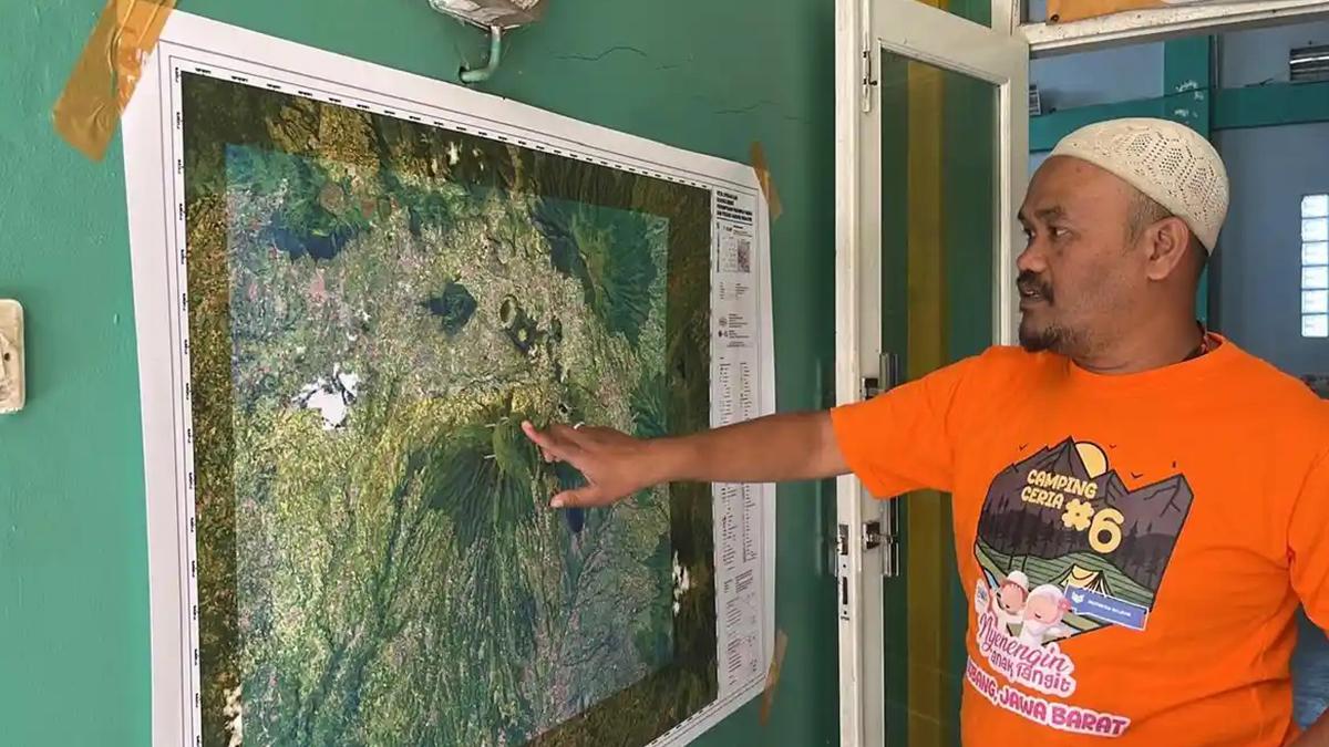 Dua Anjing Pelacak Membantu Pencarian 2 Remaja Hilang di Gunung Bismo - Tribunlampung.co.id