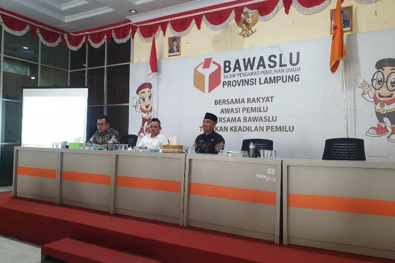 Bawaslu-Lampung-Selatan-mengimbau-masyarakat-berhati-hati-berita-hoaks.jpg