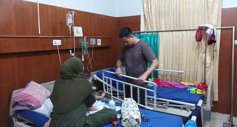 Bayi Tertembak Peluru Nyasar di Bandar Lampung, Atap Rumah Ada yang Jebol