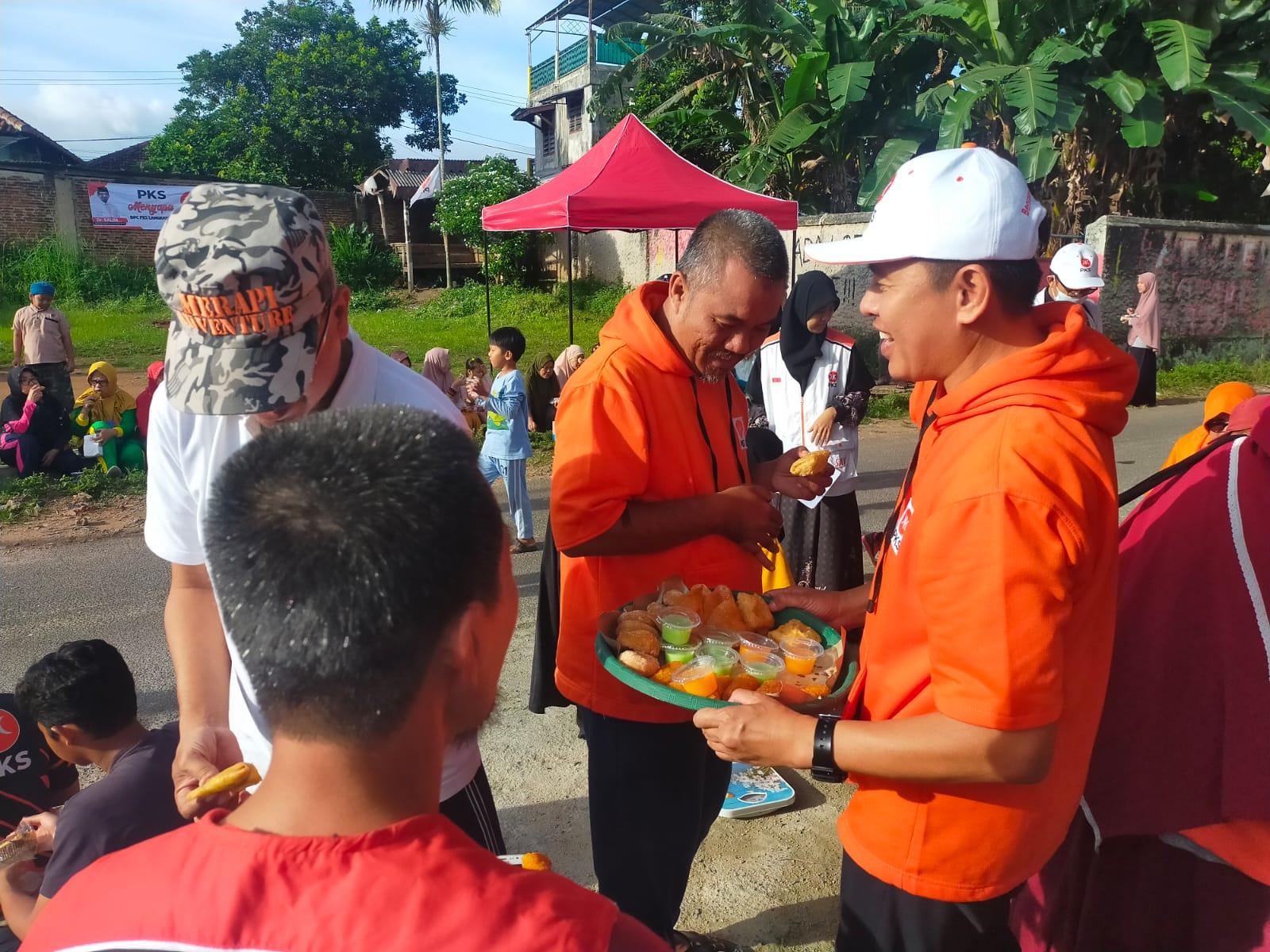 Hantoni Hasan Blusukan Temui Warga dalam Gerakan Nasional PKS Menyapa - Blusukann3.jpg