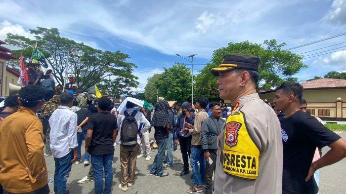 Buntut-Insiden-Oknum-Polisi-Banting-Warga-Wakapolsek-Dicopot-dari-Jabatannya.jpg