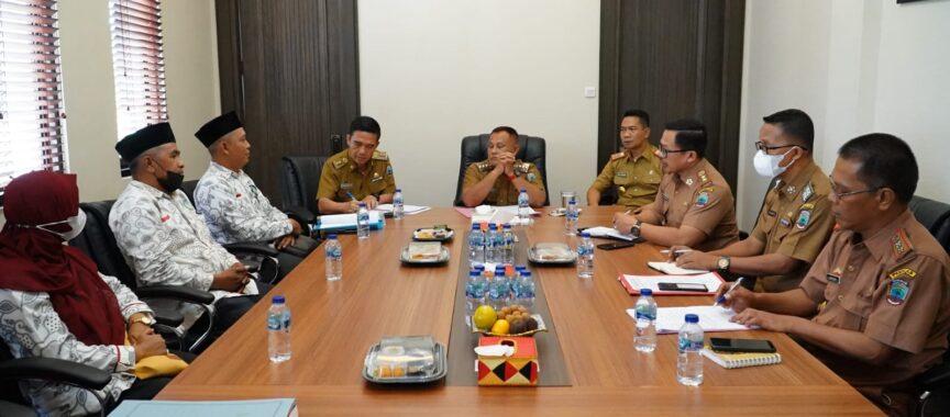 Bupati-Lamsel-terima-audiensi-perwakilan-Persatuan-Guru-Seluruh-Indonesia.jpg