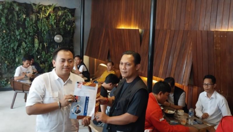 Bursa-calon-walikota-Bandar-Lampung-Iqbal-Ardiansyah-mengembalikan-berkas-ke-PSI.jpg
