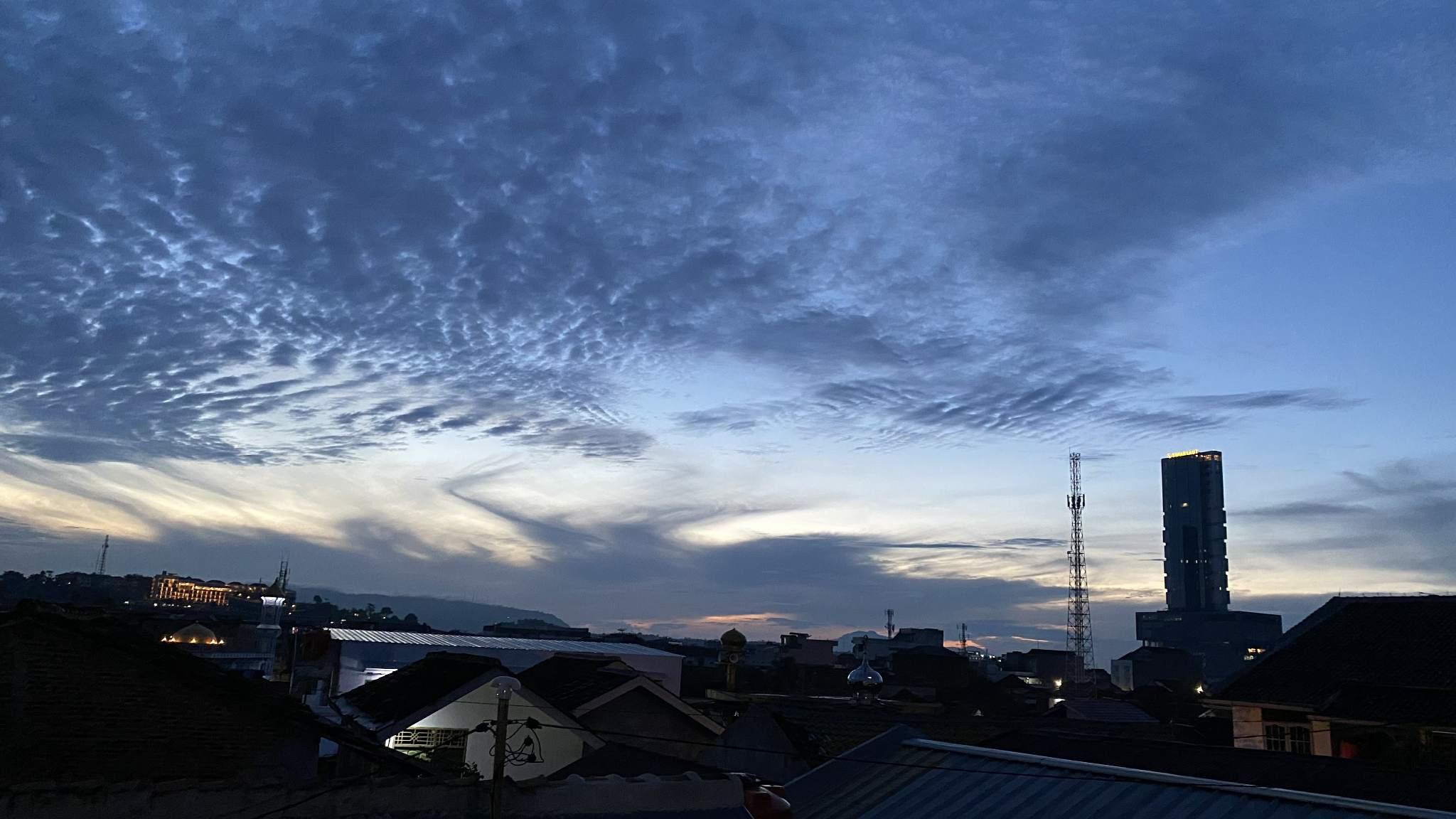 CUACA-CERAH-PAGI-Kondisi-cuaca-pagi-hari.jpg