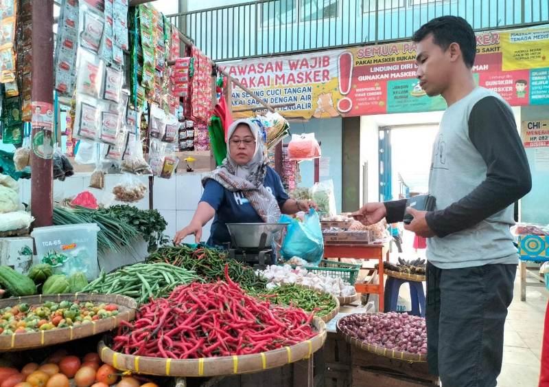 Cabai-Rawit-di-Lampung-Timur-tembus-Rp-60-Ribu-per-Kg.jpg