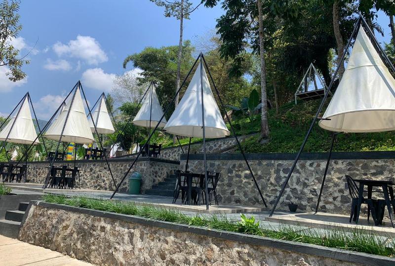 Wisata Lengkung Langit 2 Punya Cafe Langit dengan Menu Pas di Lidah