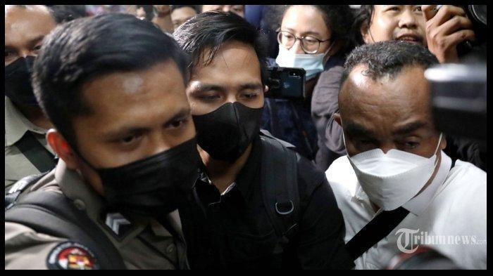 Curhat Bharada E ke Kuasa Hukum, 'Sambil Pejamkan Mata, Dor dor dor, Gitu Aja'