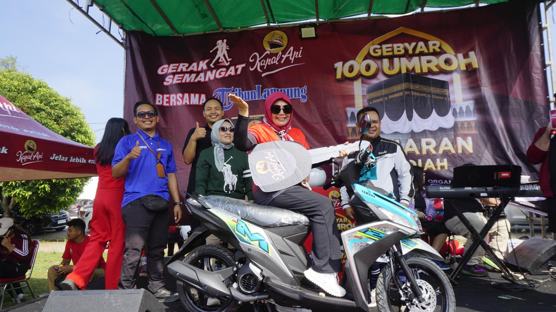 DAPAT-MOTOR-Hasanah-warga-Batanggari-Lampung-Timu.jpg