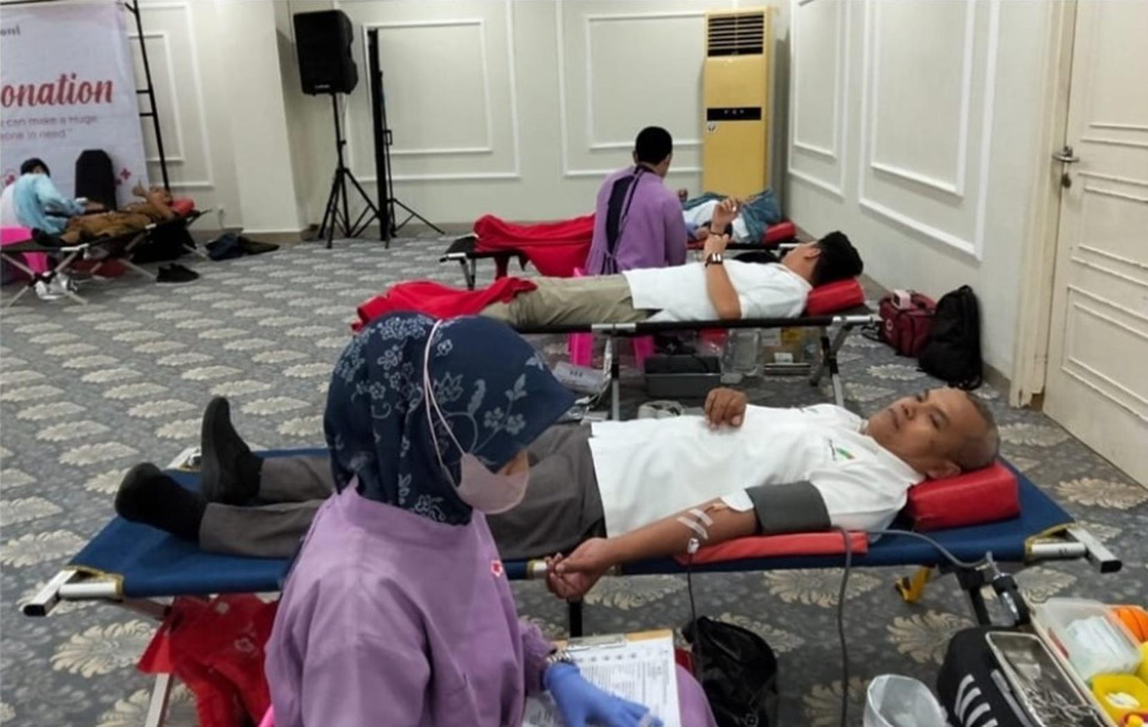 PTPN IV PalmCo Regional VII Dukung Aksi Kemanusiaan PMI Lampung di HUT ke-80