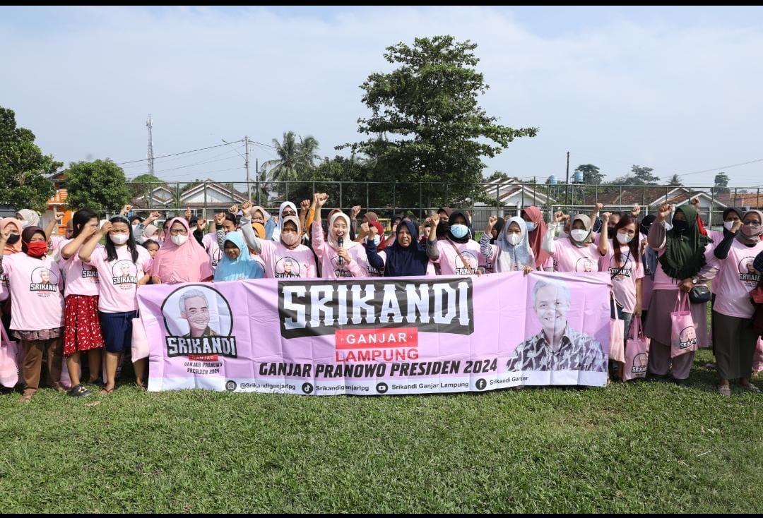 Srikandi Ganjar Lampung Bagi-bagi 600 Paket Sembako di Kota Metro