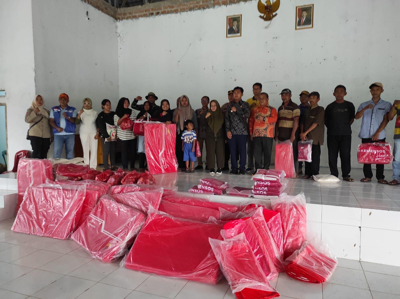 14 Keluarga Terdampak Angin Puting Beliung di Mesuji Dapat Bantuan Sembako