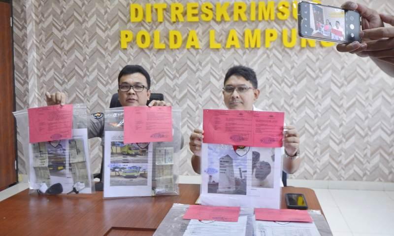Ditreskrimsus-Polda-Lampung-ekspose-kasus-penimbunan-BBM-49-ton.jpg