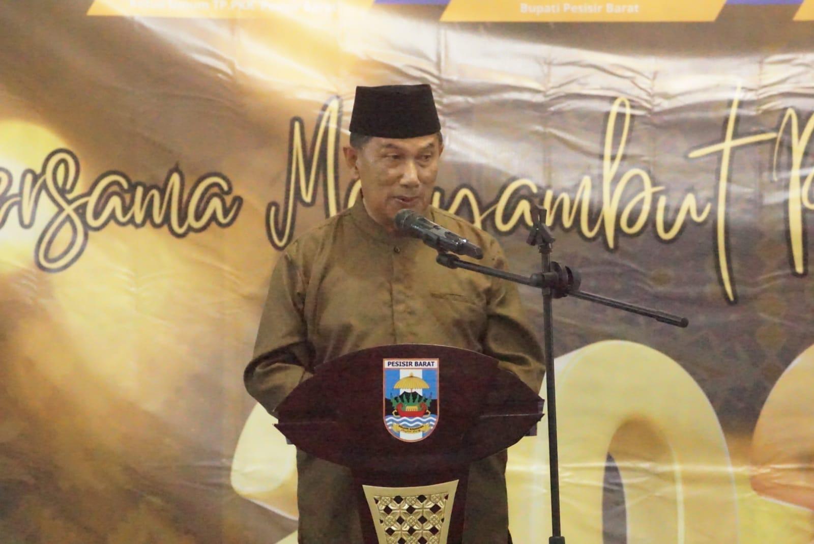 Wabup Pesisir Barat Ajak Masyarakat Jadikan Tahun Baru Jadi Resolusi dan Harapan Baru