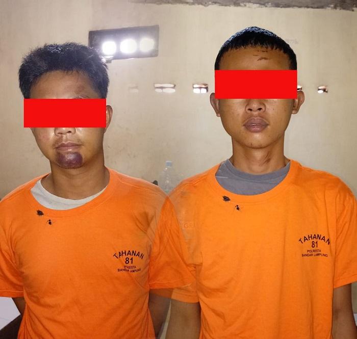 Dua-pencuri-motor-diringkus-warga-bersama-polisi-setelah-beraksi-di-Bandar-Lampung.jpg