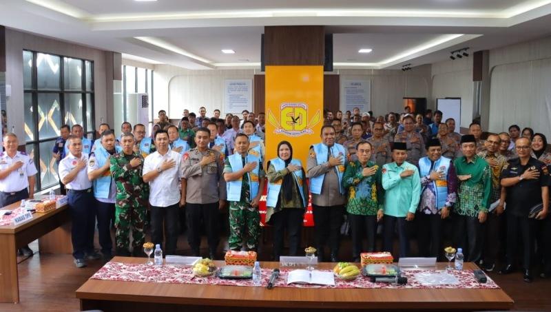Wali Kota Eva Minta Masyarakat Jaga Toleransi dan Semangat Gotong Royong Saat Nataru