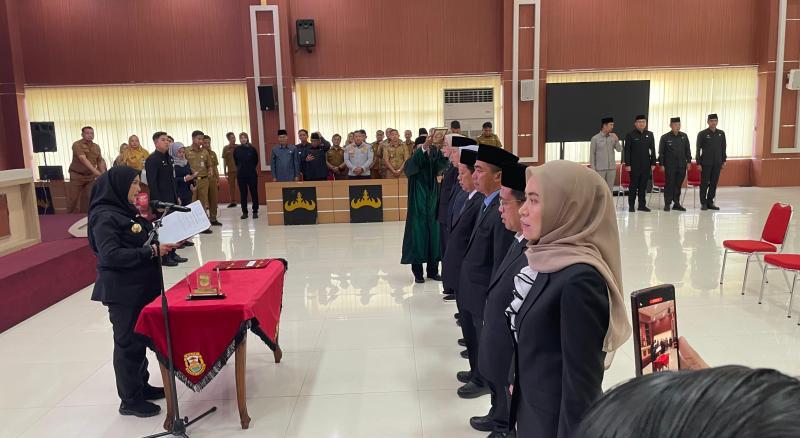 Eva-Dwiana-pimpin-pelantikan-pejabat-Eselon-II-Senin.jpg