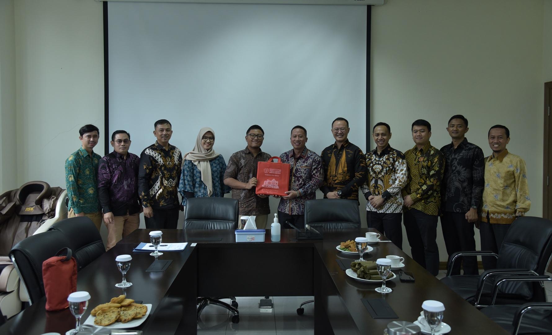 FEB Teknokrat Gagas Kolaborasi Pendidikan, Penelitian, dan Pengabdian Berdampak Bersama SBM ITB - FEB-Universitas-Teknokrat-dan-ITB.jpg