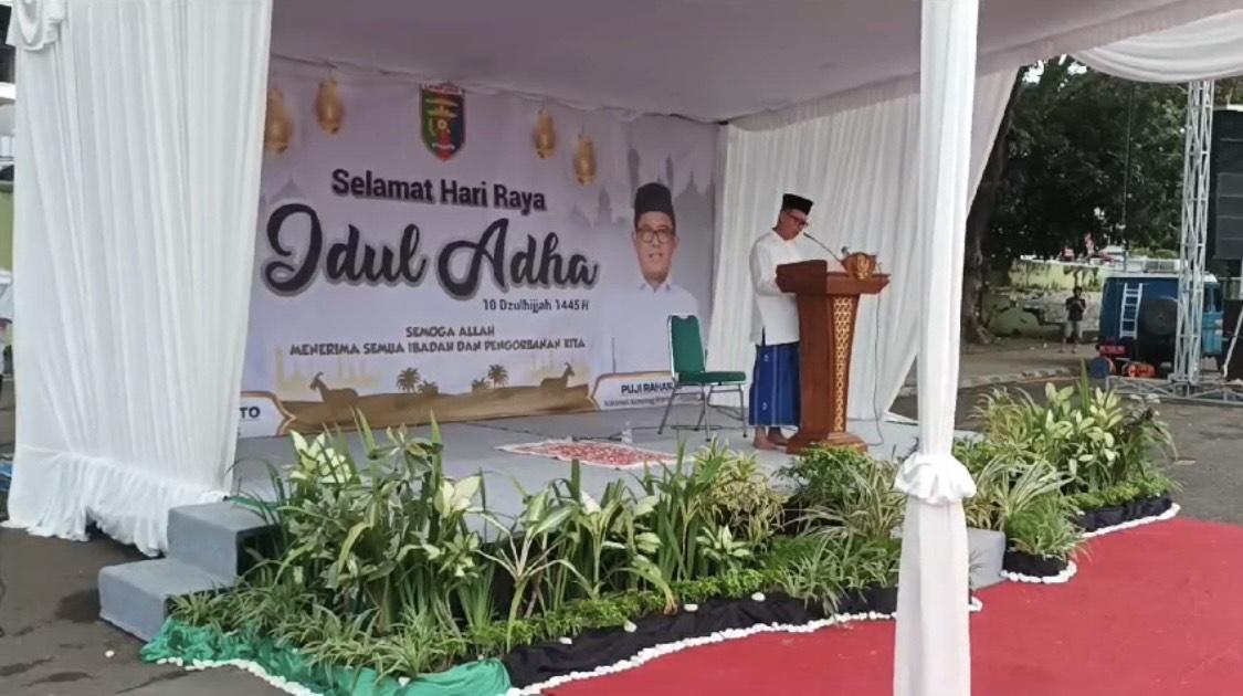 Fahrizal-Salat-Idul-Adha.jpg