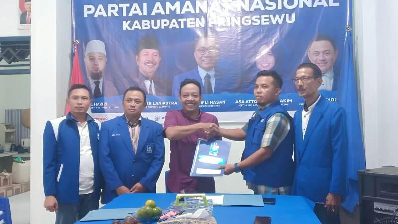 Bursa Calon Kepala Daerah Pringsewu, Fajar Fakhlevi Ambil Formulir PAN