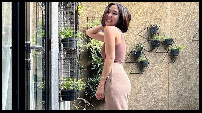 Gisel-Dibuat-Enak-oleh-Pacar-Baru-Sampai-Satu-Bagian-di-Wajahnya-Bengkak.jpg