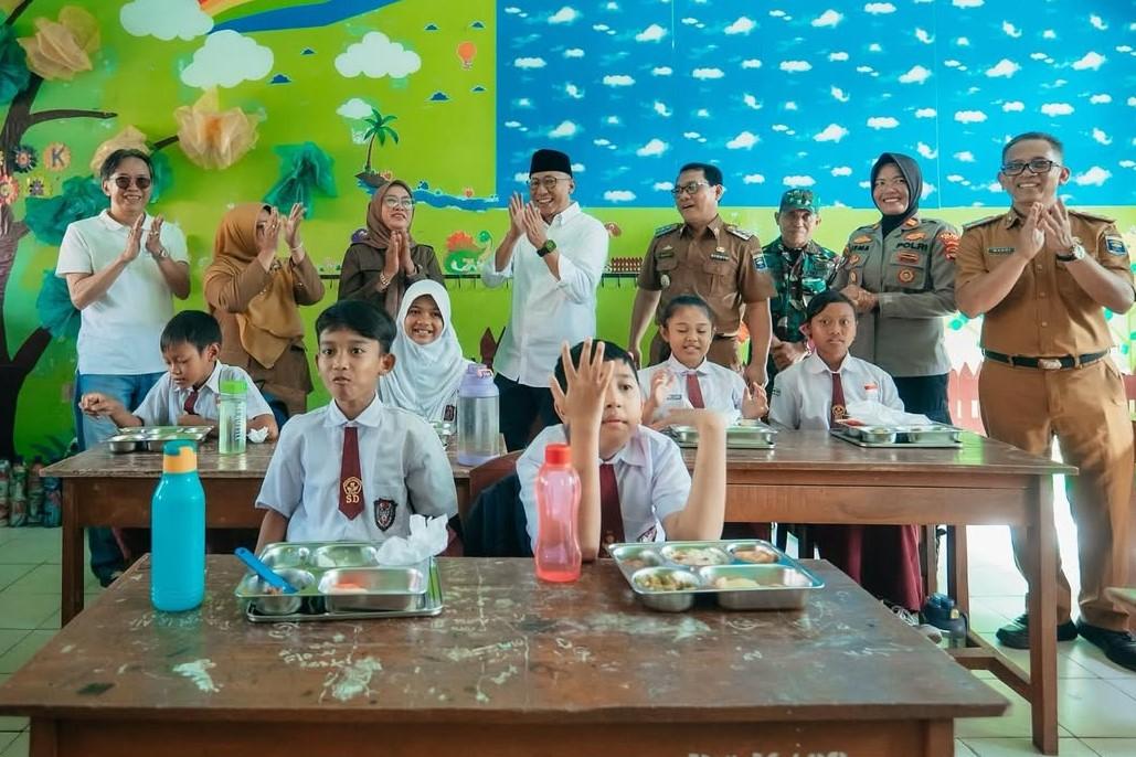 Gubernur-Mirza-Dukung-Program-Nasional-dok.jpg