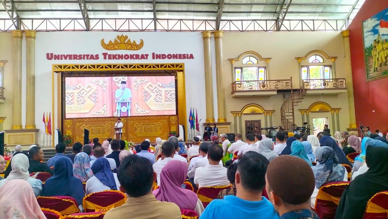 Halal Bihalal Alumni SMAN 2 di Teknokrat, Gubernur Mirza Dorong Alumni Berkontribusi untuk Lampung - HADIRI-HALAL-BIHALAL-Gubernur-Provinsi-Lampung-Rahmat-Mirzani-hadiri6.jpg
